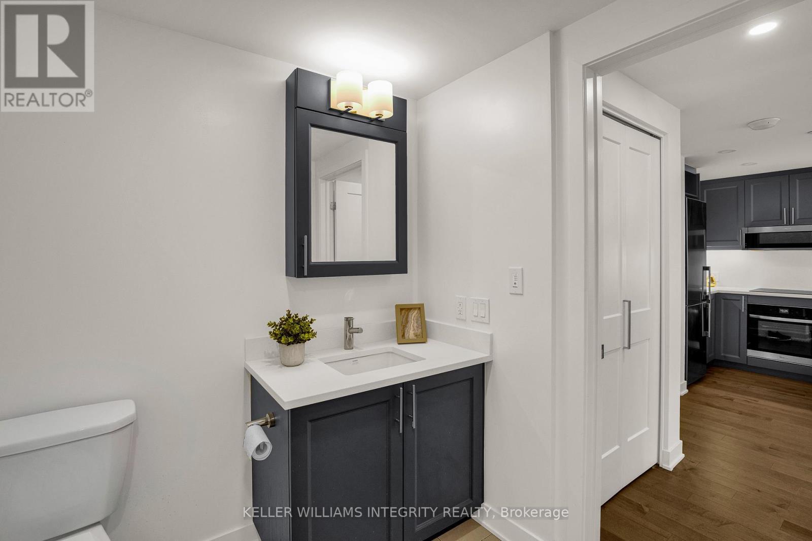 












1409 - 340 QUEEN STREET

,
Ottawa,




Ontario
K1R0G1

