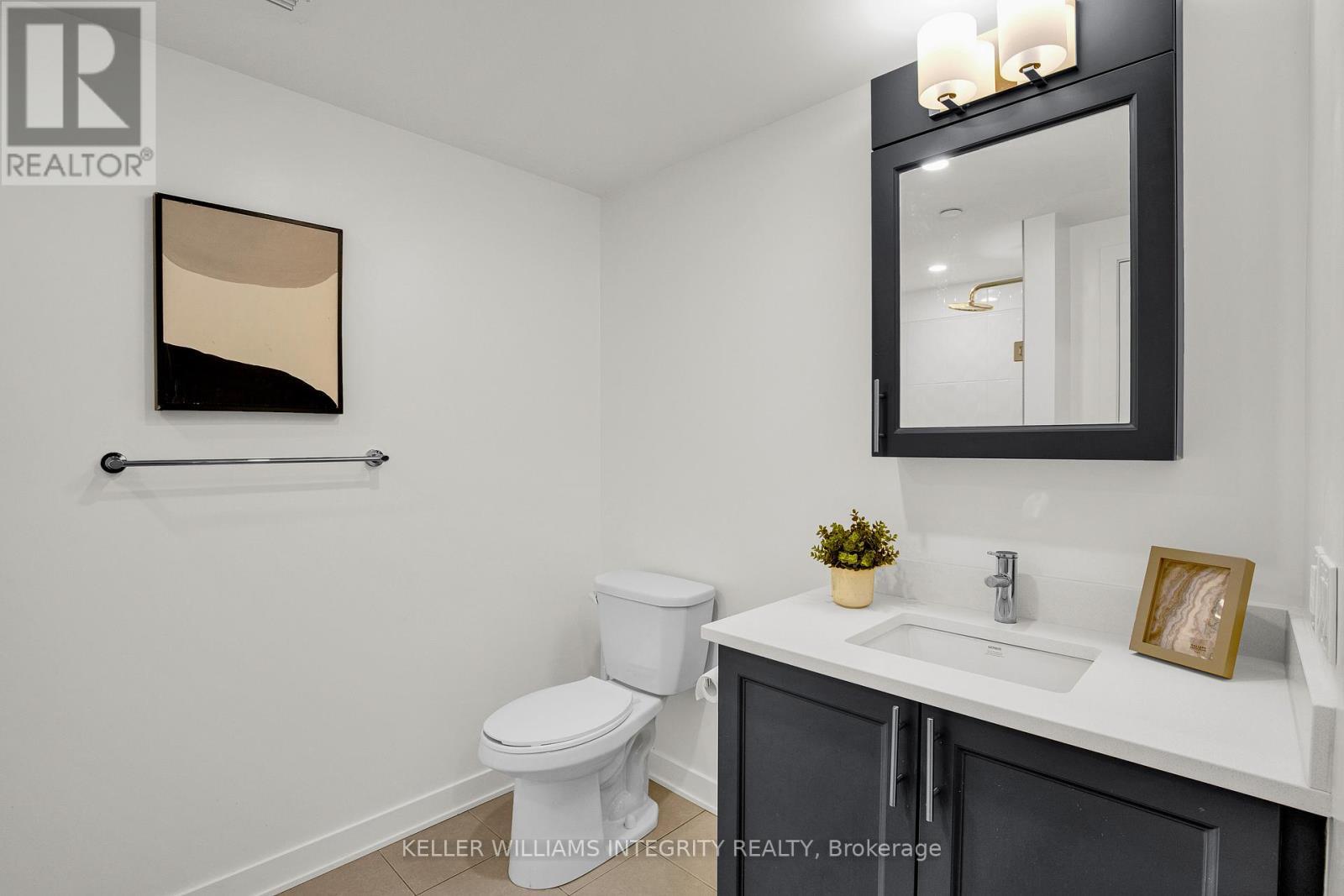 












1409 - 340 QUEEN STREET

,
Ottawa,




Ontario
K1R0G1


