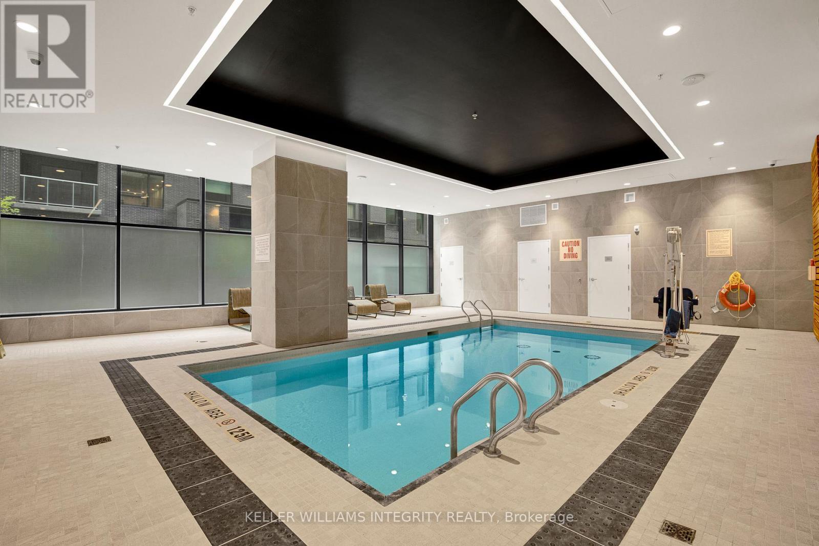 












1409 - 340 QUEEN STREET

,
Ottawa,




Ontario
K1R0G1

