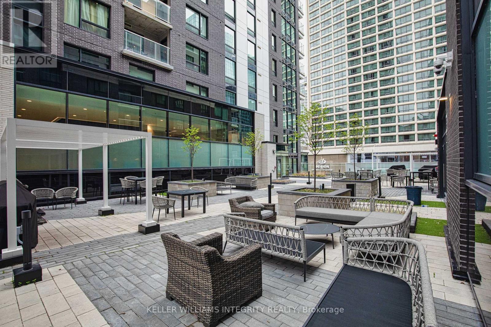 












1409 - 340 QUEEN STREET

,
Ottawa,




Ontario
K1R0G1

