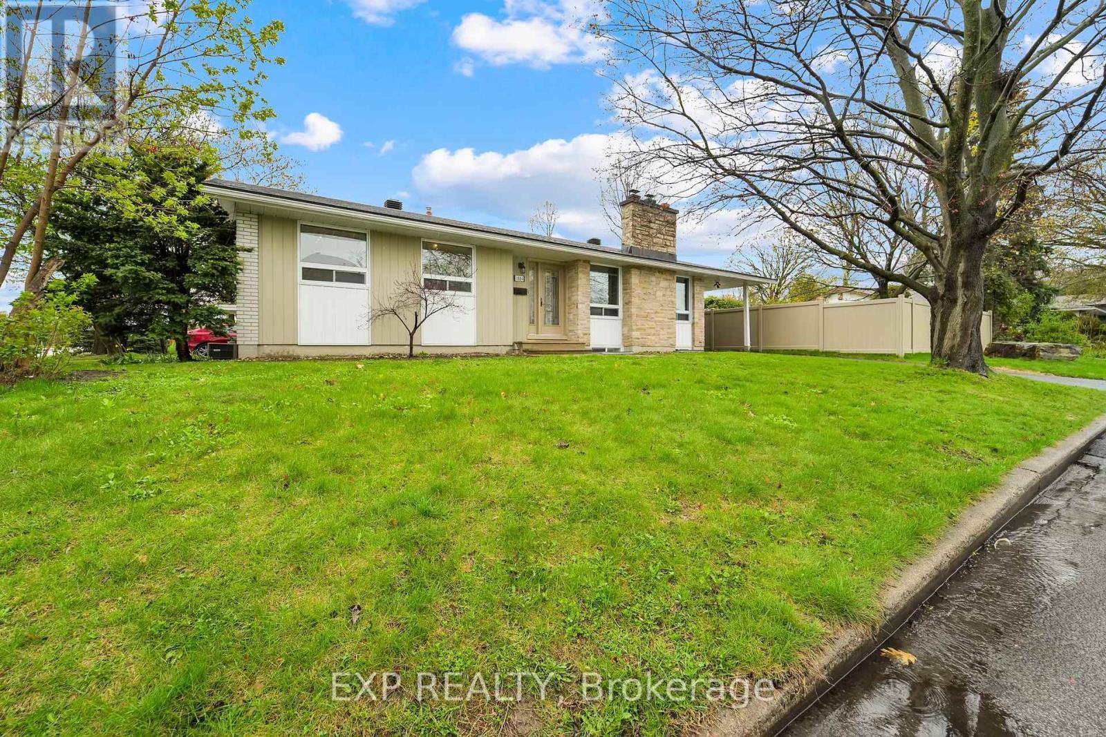 












1884 SAVOY PLACE N

,
Ottawa,




Ontario
K2C0W1

