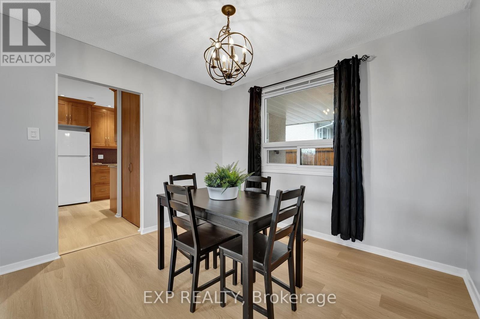 












1884 SAVOY PLACE N

,
Ottawa,




Ontario
K2C0W1

