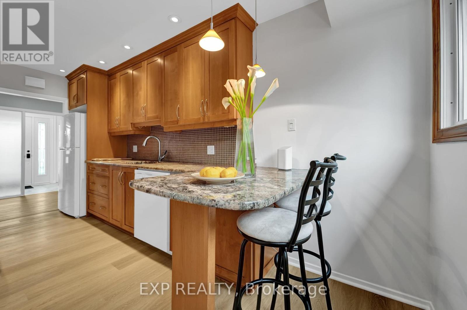 












1884 SAVOY PLACE N

,
Ottawa,




Ontario
K2C0W1

