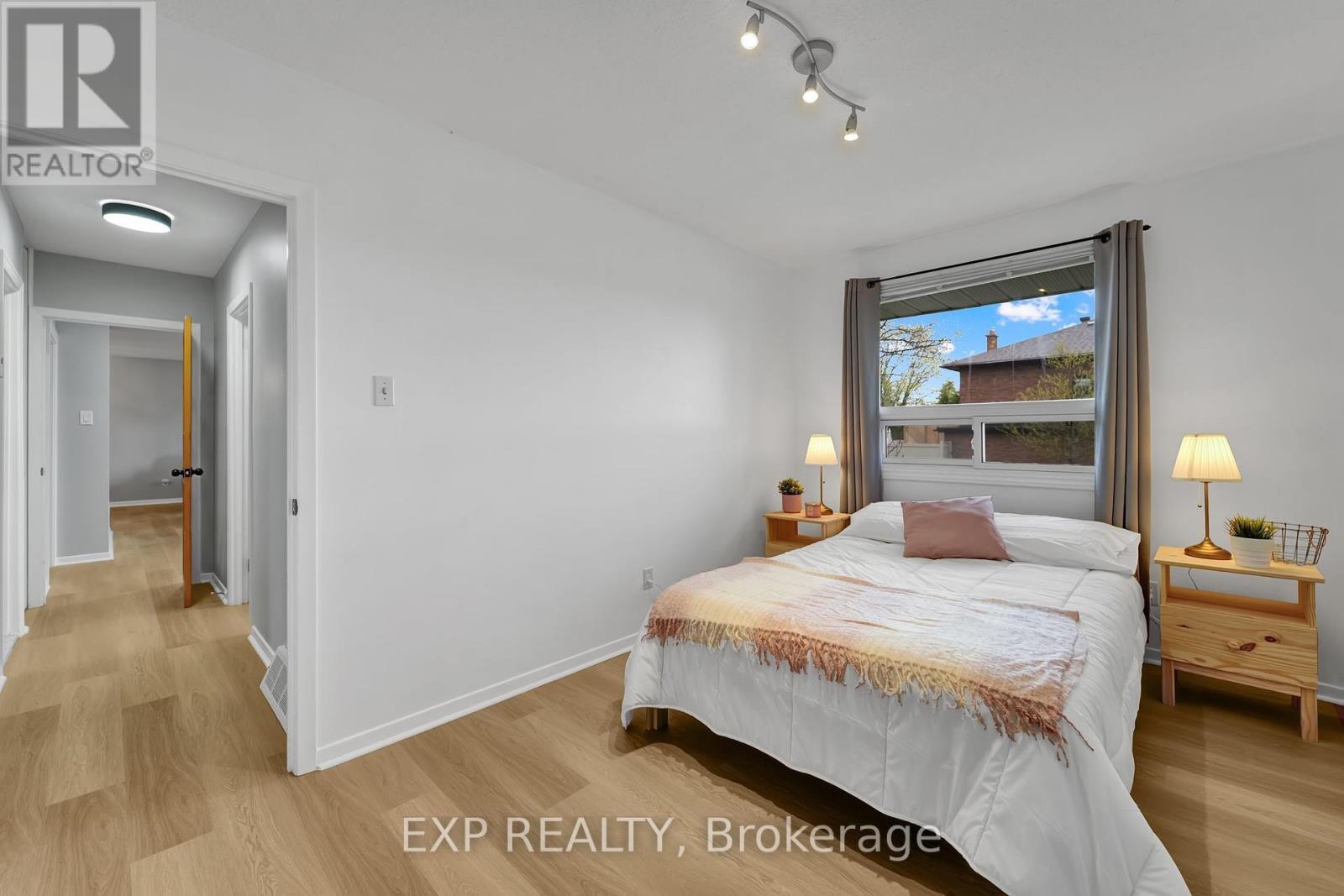 












1884 SAVOY PLACE N

,
Ottawa,




Ontario
K2C0W1

