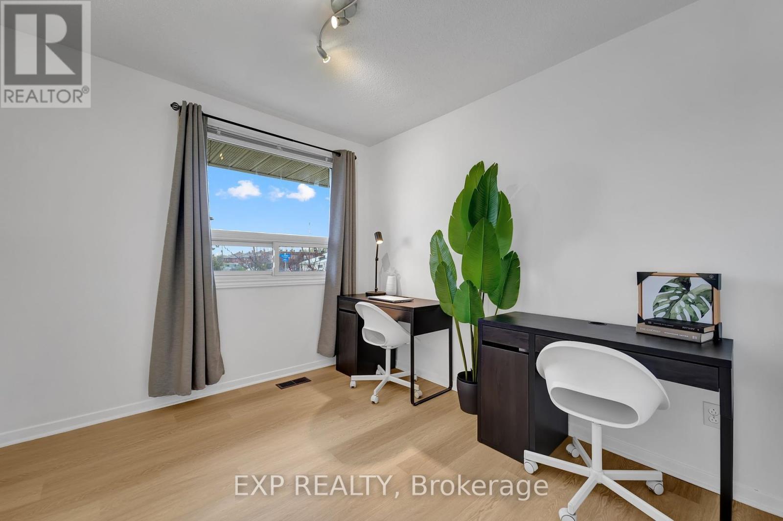 












1884 SAVOY PLACE N

,
Ottawa,




Ontario
K2C0W1

