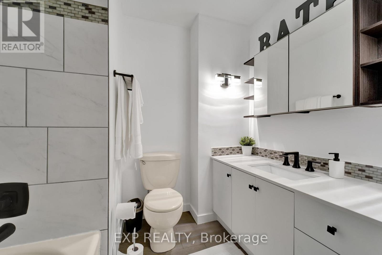 












1884 SAVOY PLACE N

,
Ottawa,




Ontario
K2C0W1

