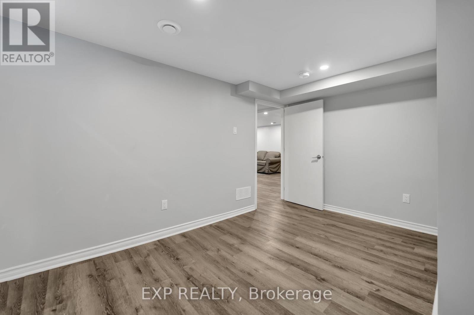 












1884 SAVOY PLACE N

,
Ottawa,




Ontario
K2C0W1

