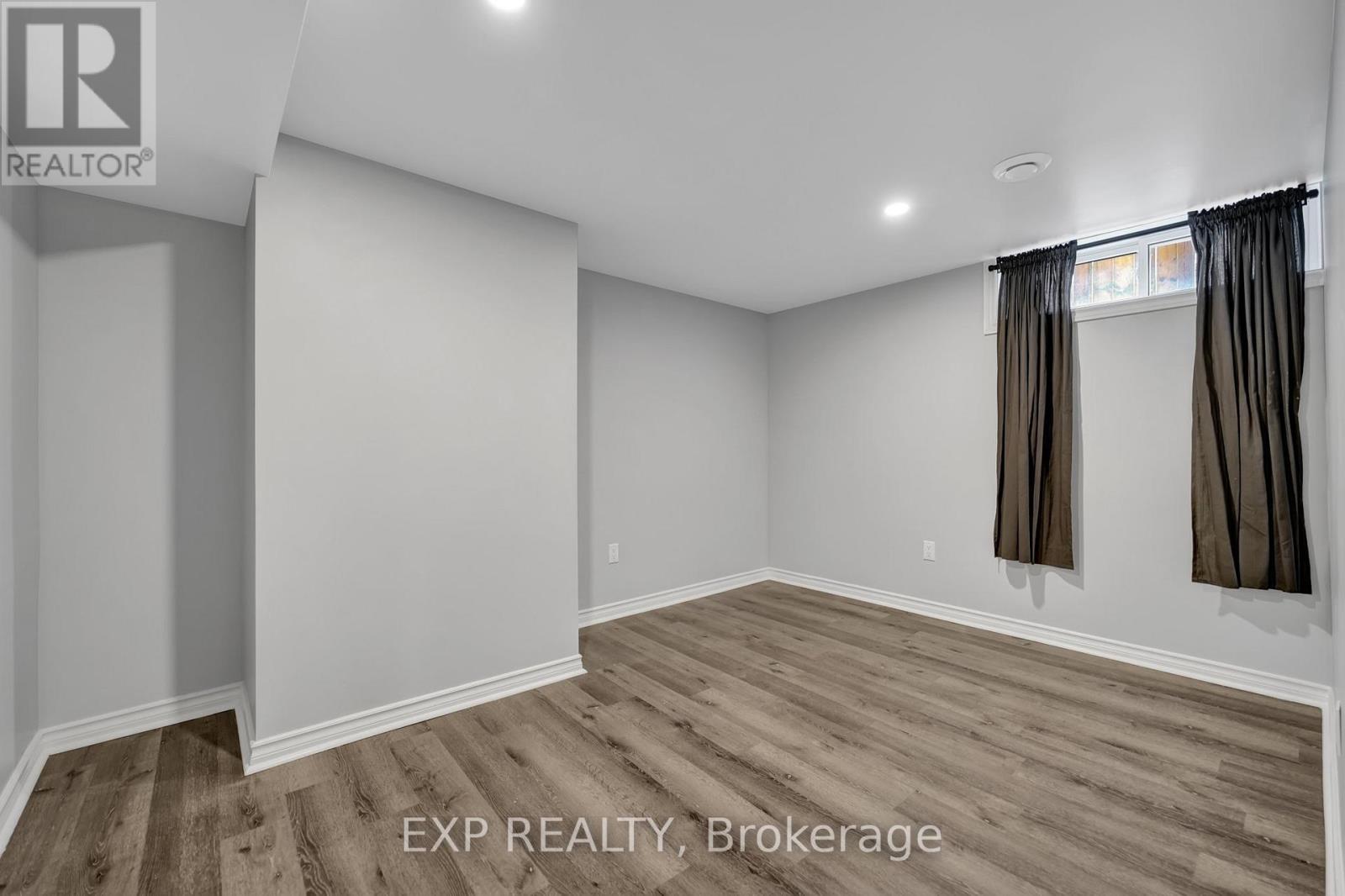 












1884 SAVOY PLACE N

,
Ottawa,




Ontario
K2C0W1

