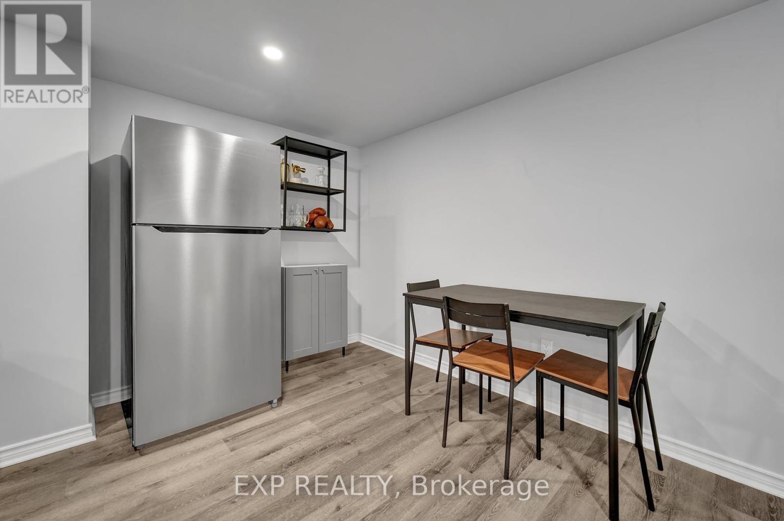












1884 SAVOY PLACE N

,
Ottawa,




Ontario
K2C0W1

