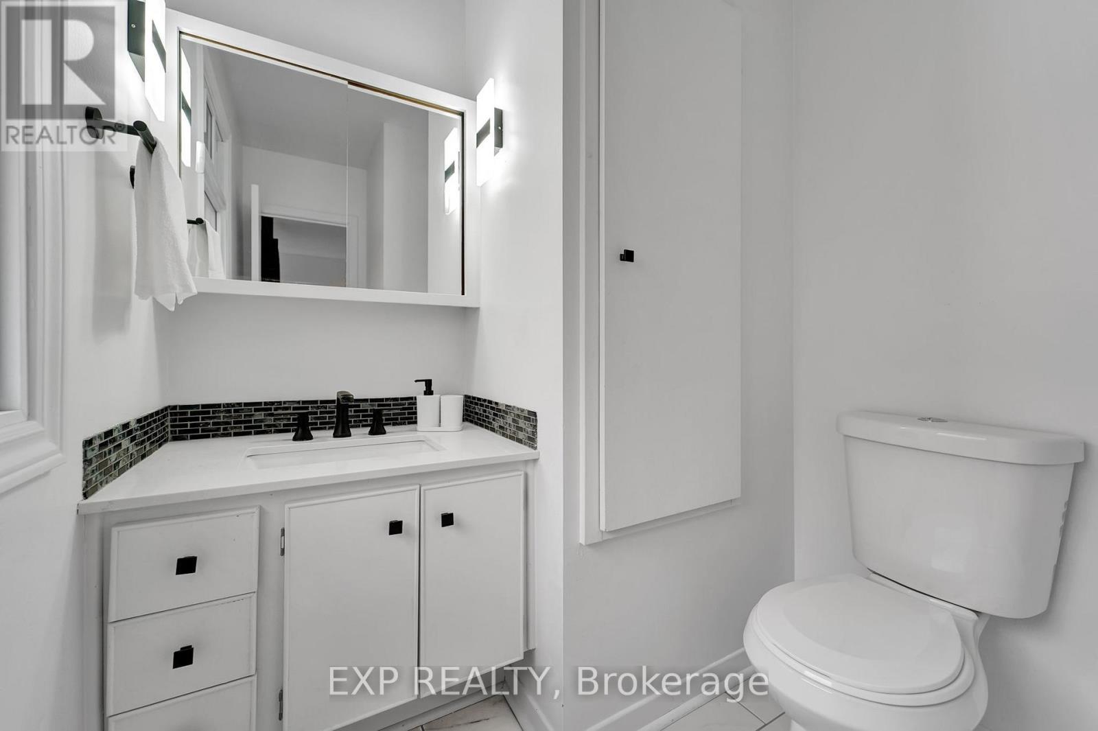 












1884 SAVOY PLACE N

,
Ottawa,




Ontario
K2C0W1

