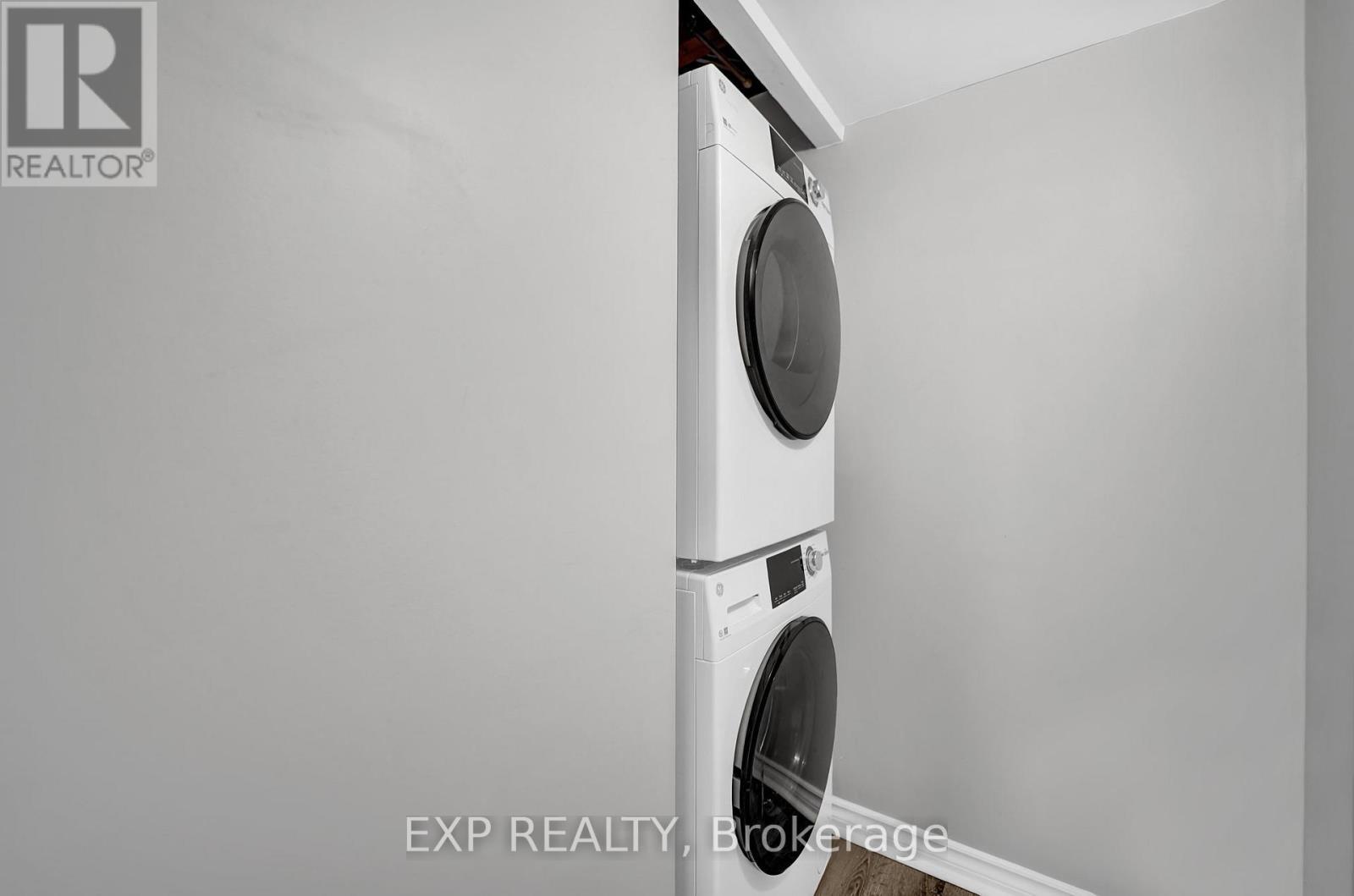 












1884 SAVOY PLACE N

,
Ottawa,




Ontario
K2C0W1

