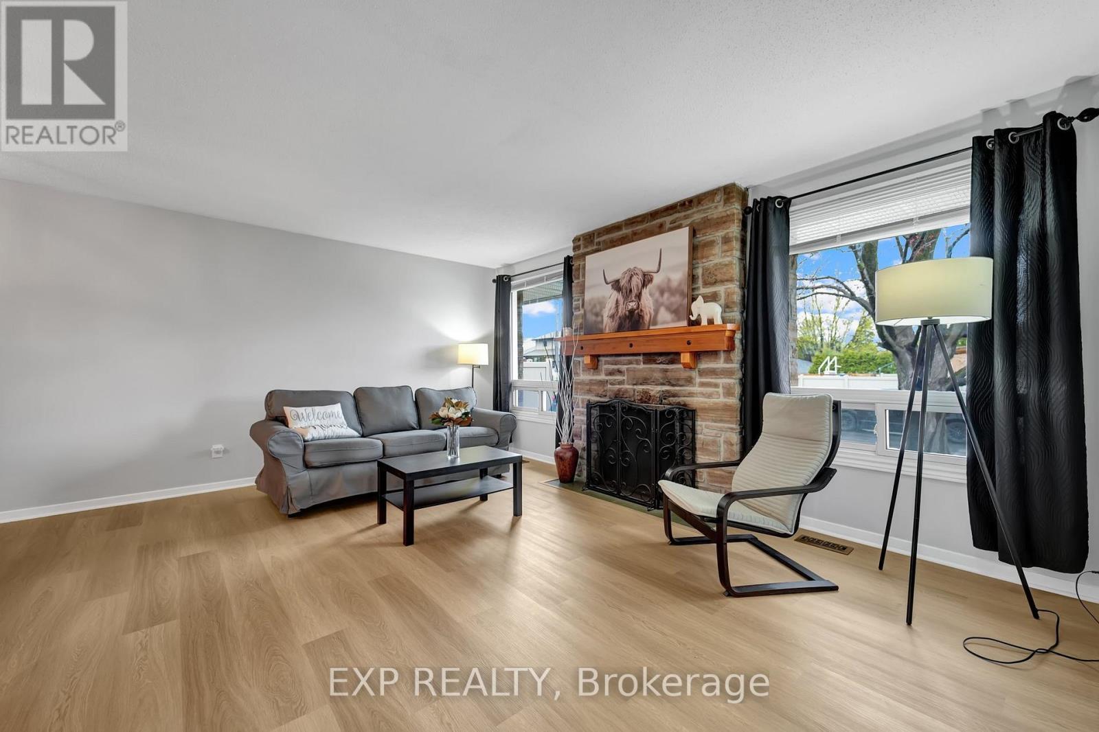 












1884 SAVOY PLACE N

,
Ottawa,




Ontario
K2C0W1

