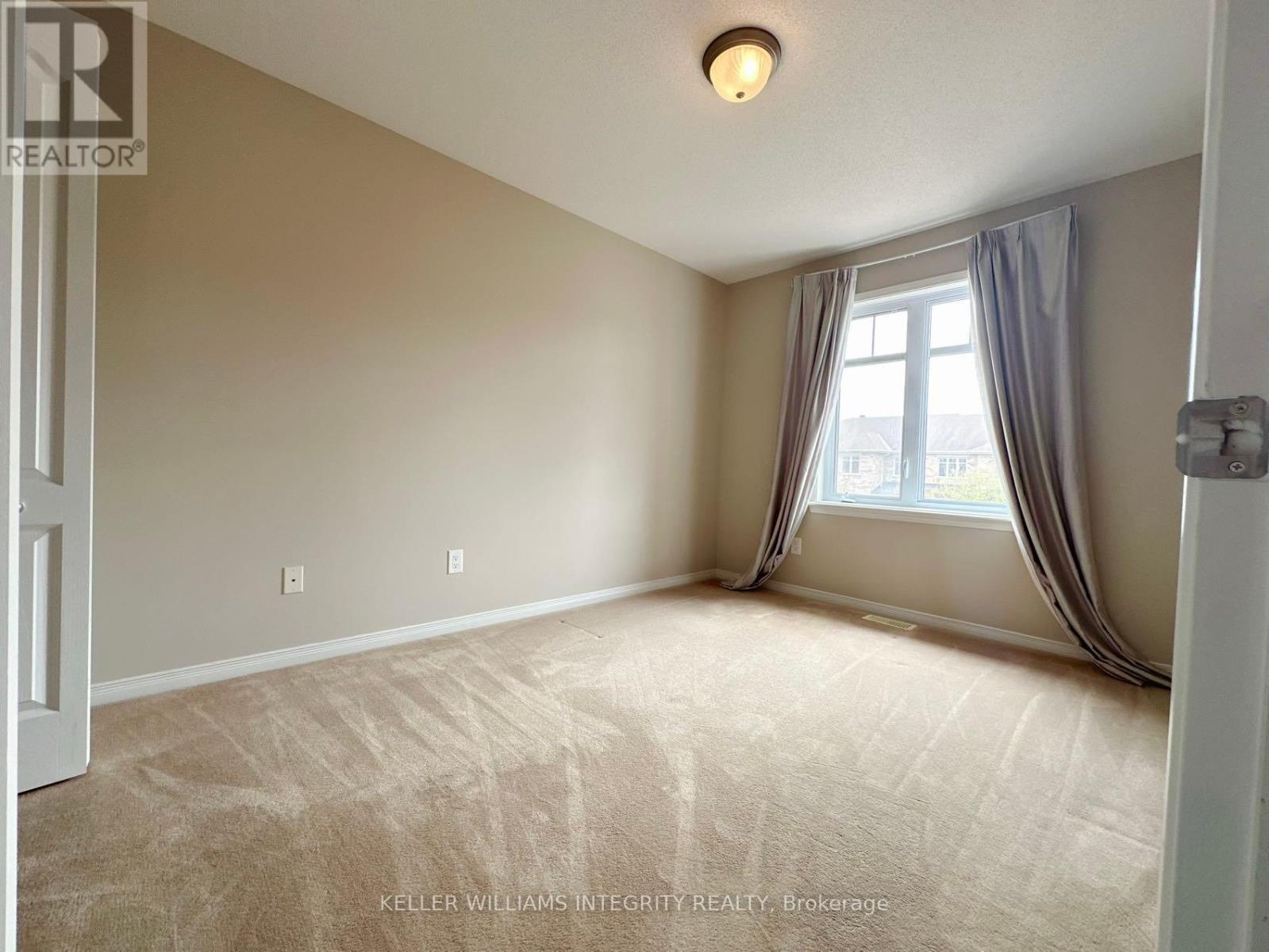 












298 BADGELEY AVENUE

,
Ottawa,




Ontario
K2T0A7

