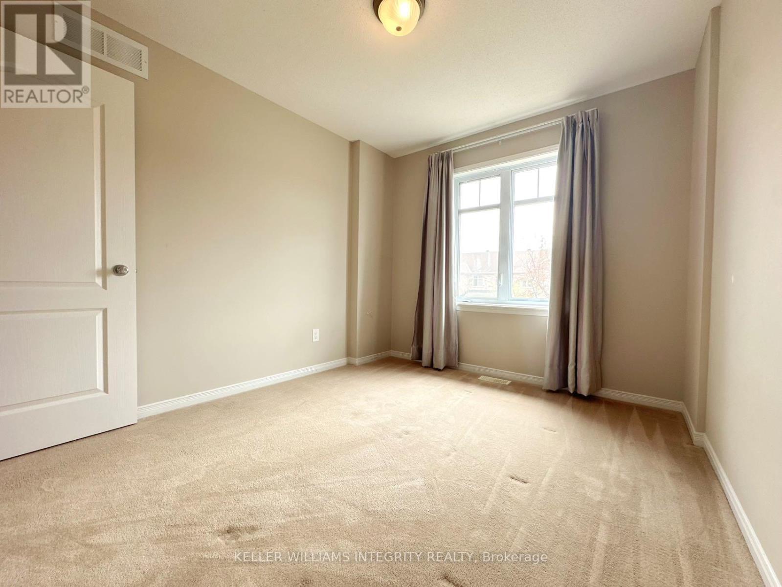 












298 BADGELEY AVENUE

,
Ottawa,




Ontario
K2T0A7

