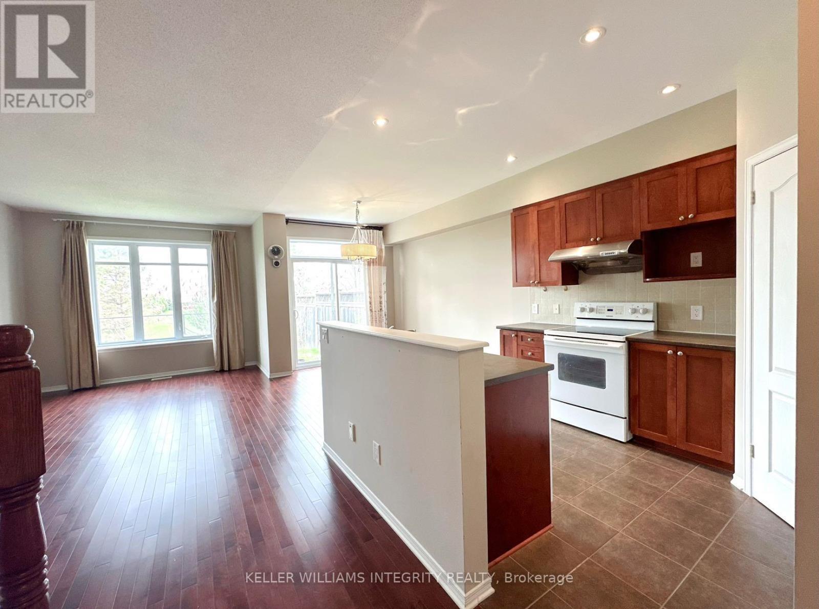












298 BADGELEY AVENUE

,
Ottawa,




Ontario
K2T0A7

