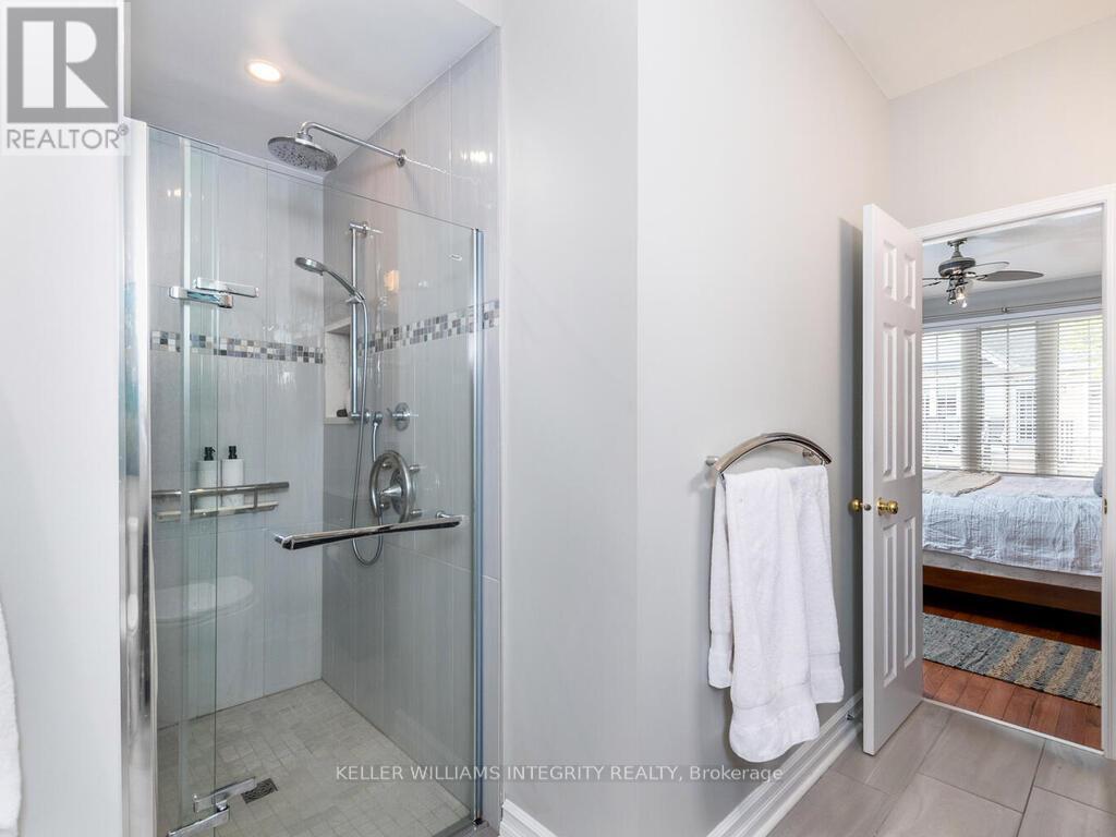 












27 SAWCHUCK TERRACE

,
Ottawa,




Ontario
K2A1H1

