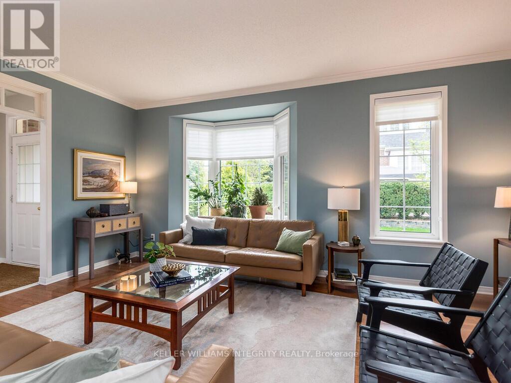 












27 SAWCHUCK TERRACE

,
Ottawa,




Ontario
K2A1H1

