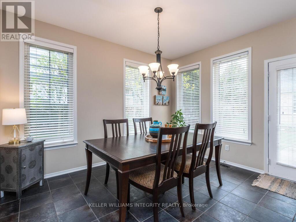 












27 SAWCHUCK TERRACE

,
Ottawa,




Ontario
K2A1H1

