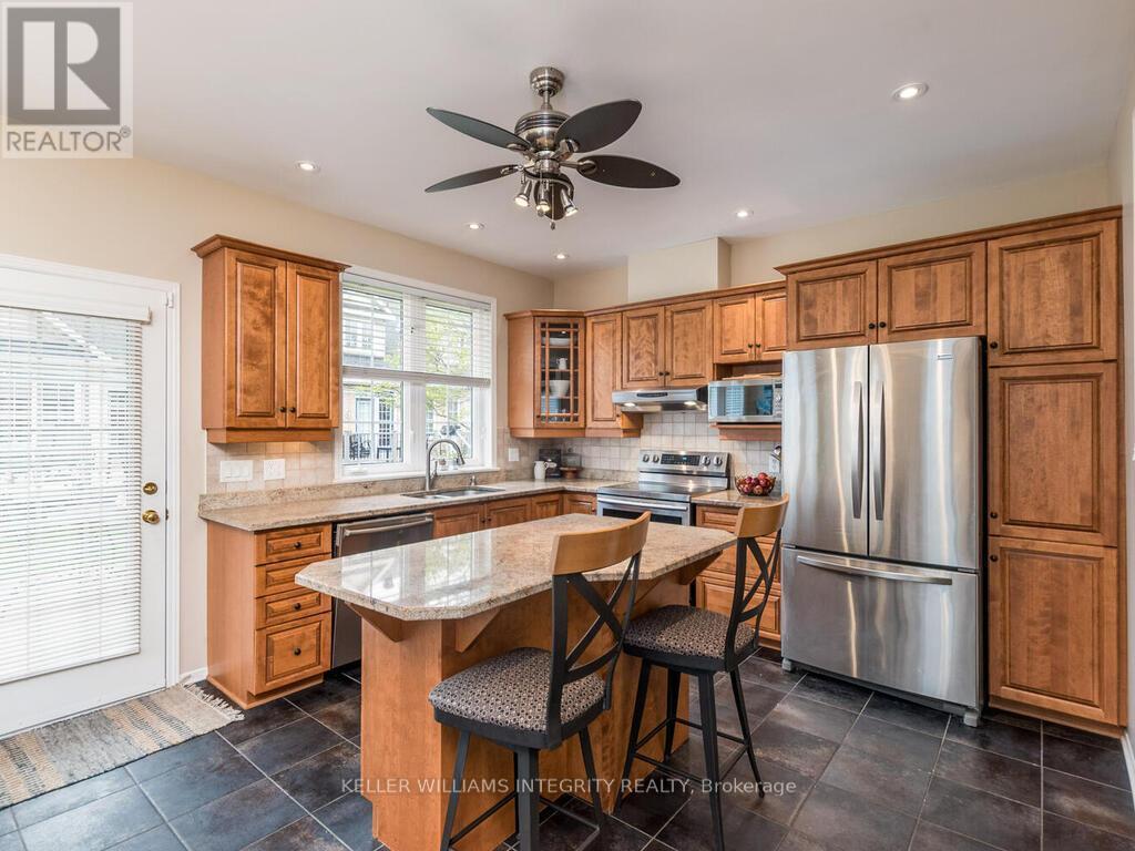 












27 SAWCHUCK TERRACE

,
Ottawa,




Ontario
K2A1H1

