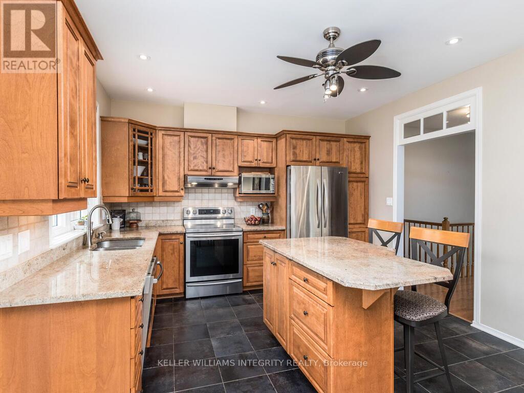 












27 SAWCHUCK TERRACE

,
Ottawa,




Ontario
K2A1H1

