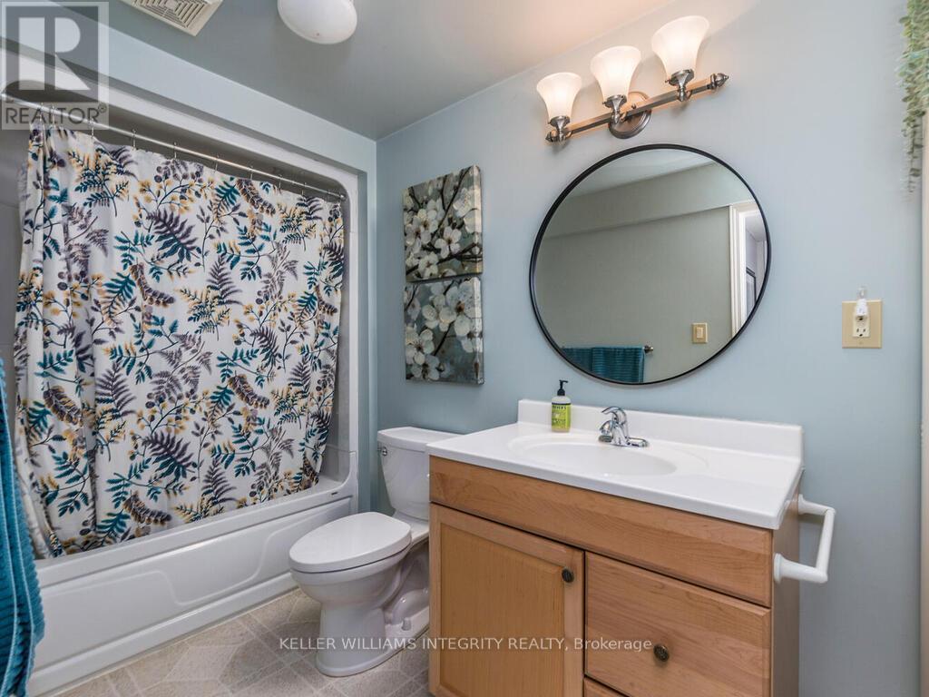 












27 SAWCHUCK TERRACE

,
Ottawa,




Ontario
K2A1H1


