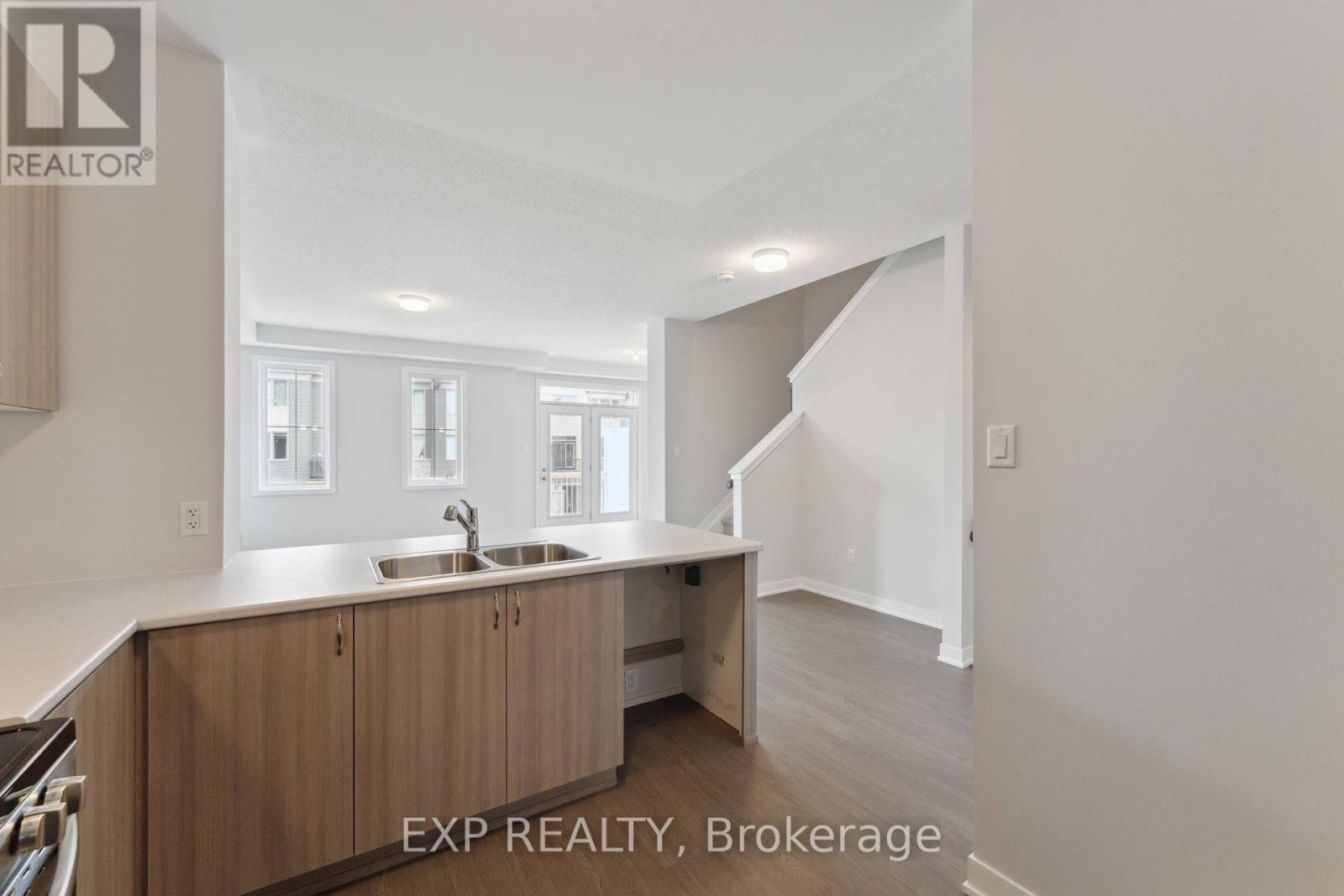 












22 STITCH MEWS N

,
Ottawa,




Ontario
K0A2Z0

