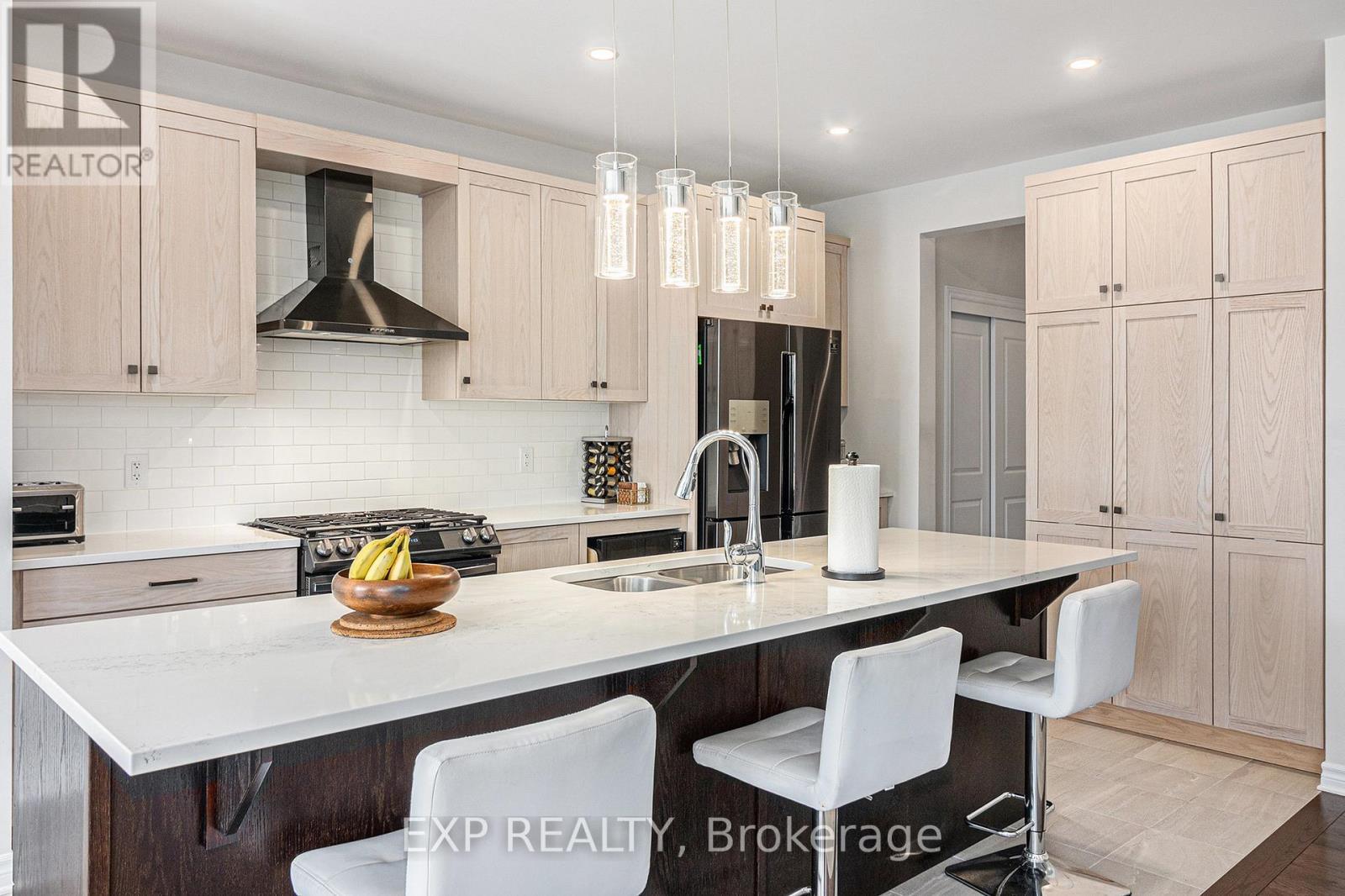 












107 RALLIDALE STREET

,
Ottawa,




Ontario
K1X0G7

