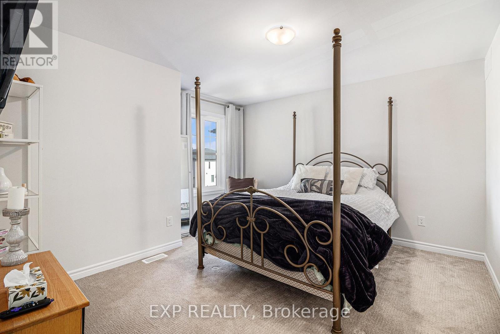 












107 RALLIDALE STREET

,
Ottawa,




Ontario
K1X0G7

