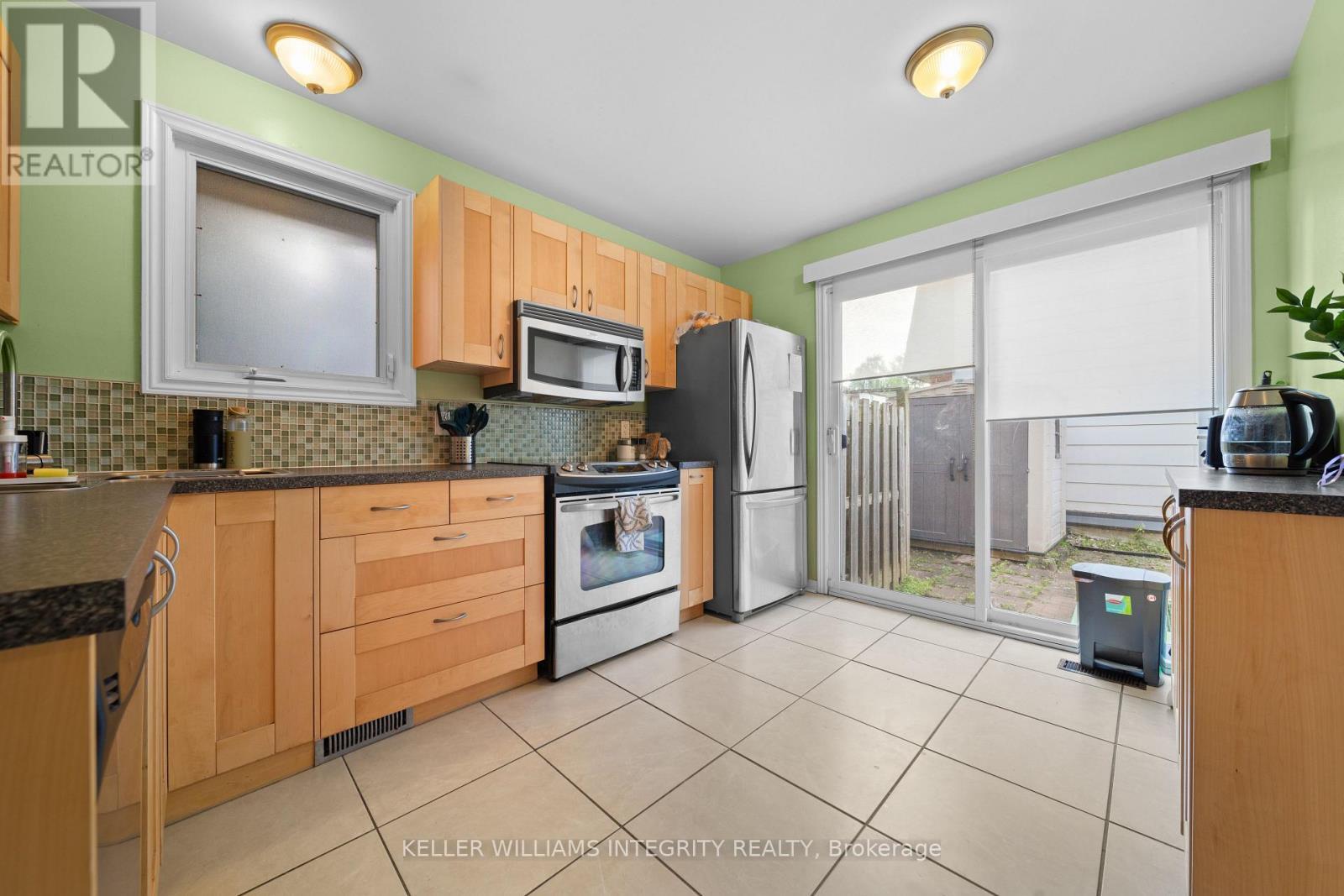 












193 - 3310 SOUTHGATE ROAD

,
Ottawa,




Ontario
K1V8X4

