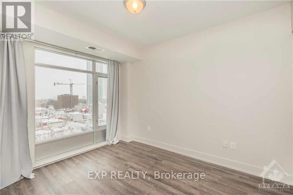 












905 - 100 CHAMPAGNE AVENUE S

,
Ottawa,




Ontario
K1S4P4

