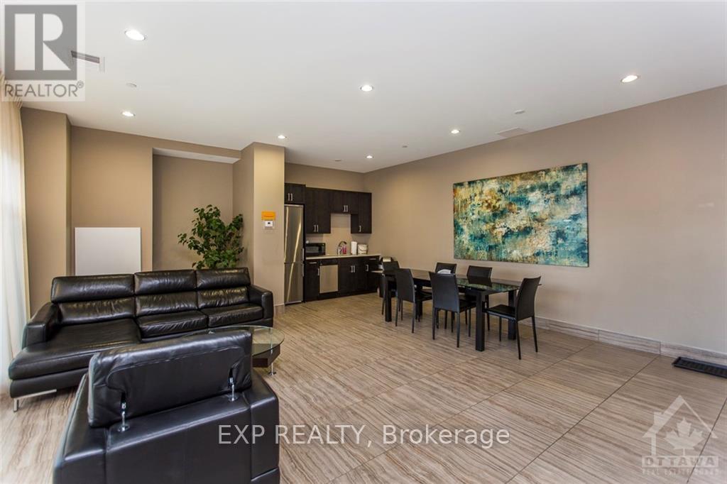 












905 - 100 CHAMPAGNE AVENUE S

,
Ottawa,




Ontario
K1S4P4

