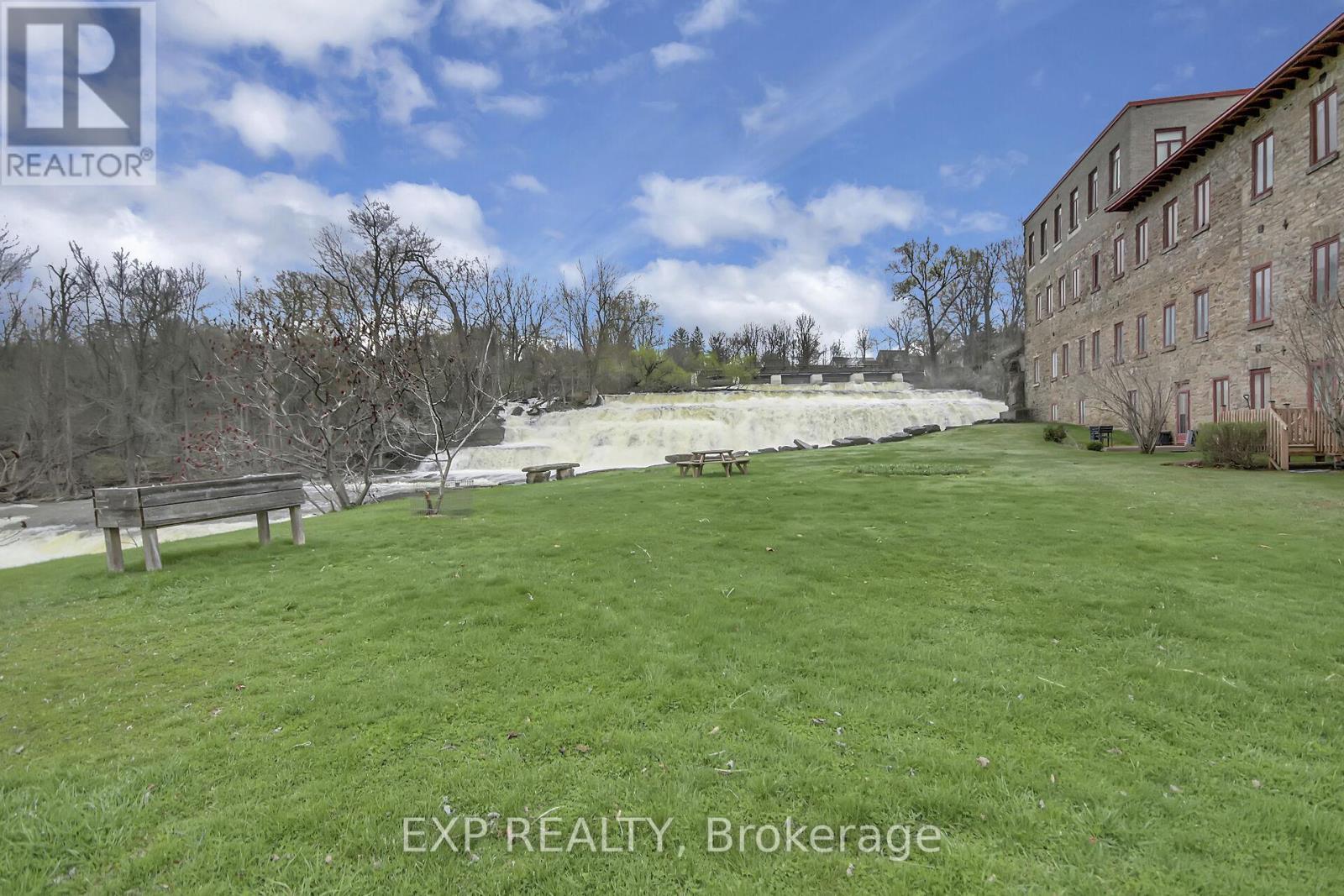 












211 - 1 ROSAMOND STREET E

,
Mississippi Mills,




Ontario
K0A1A0

