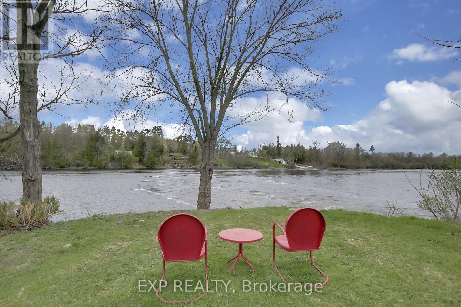 












211 - 1 ROSAMOND STREET E

,
Mississippi Mills,




Ontario
K0A1A0

