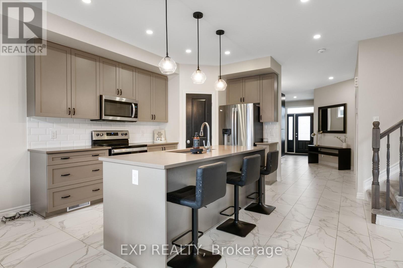 












513 STRASBOURG STREET

,
Russell,




Ontario
K0A1W0

