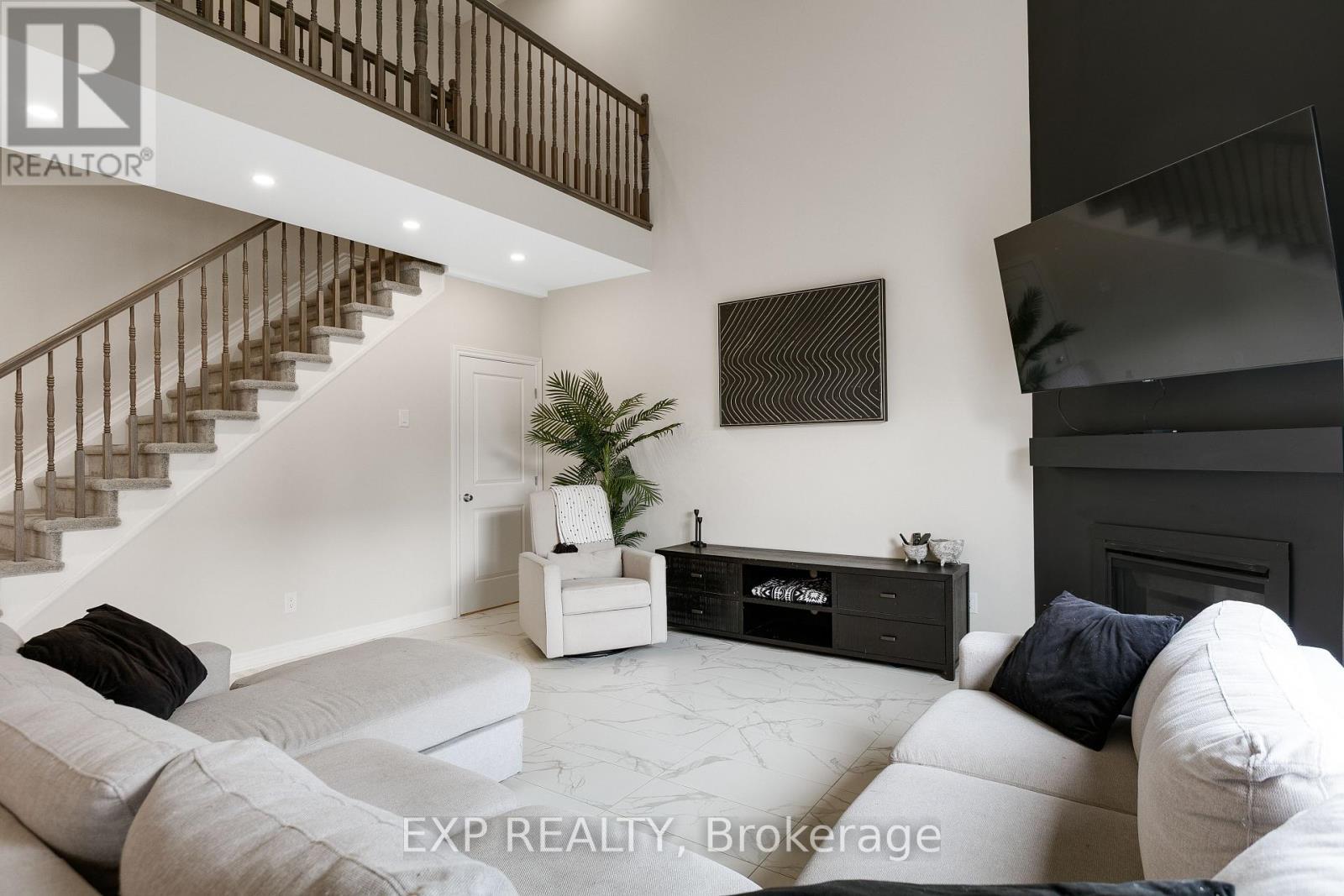 












513 STRASBOURG STREET

,
Russell,




Ontario
K0A1W0

