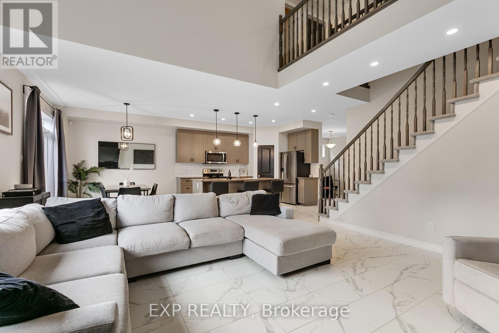 












513 STRASBOURG STREET

,
Russell,




Ontario
K0A1W0

