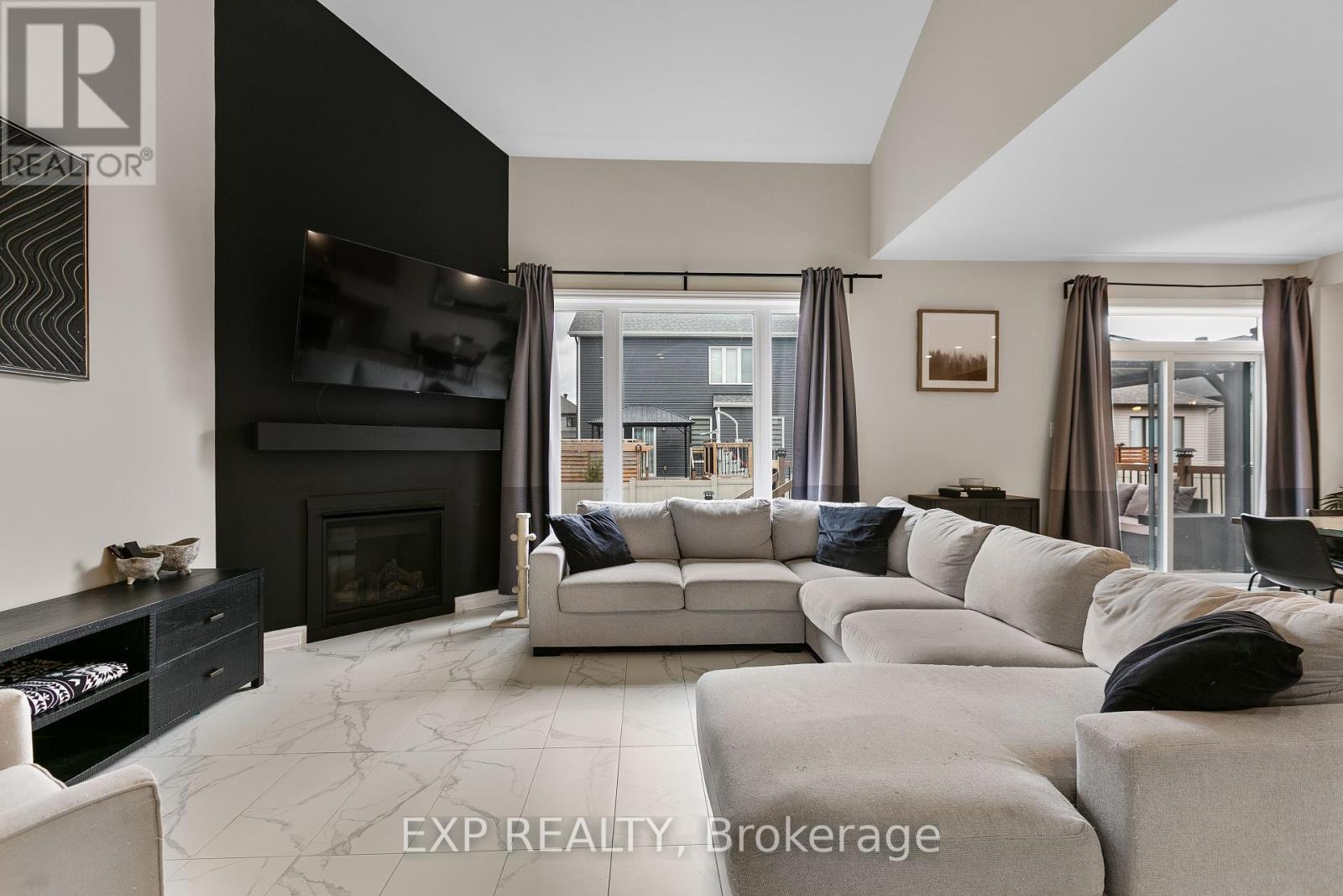 












513 STRASBOURG STREET

,
Russell,




Ontario
K0A1W0

