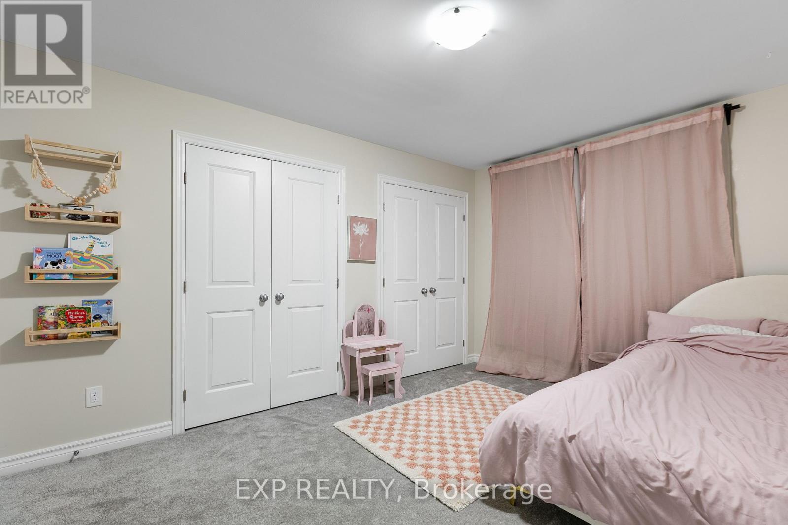 












513 STRASBOURG STREET

,
Russell,




Ontario
K0A1W0

