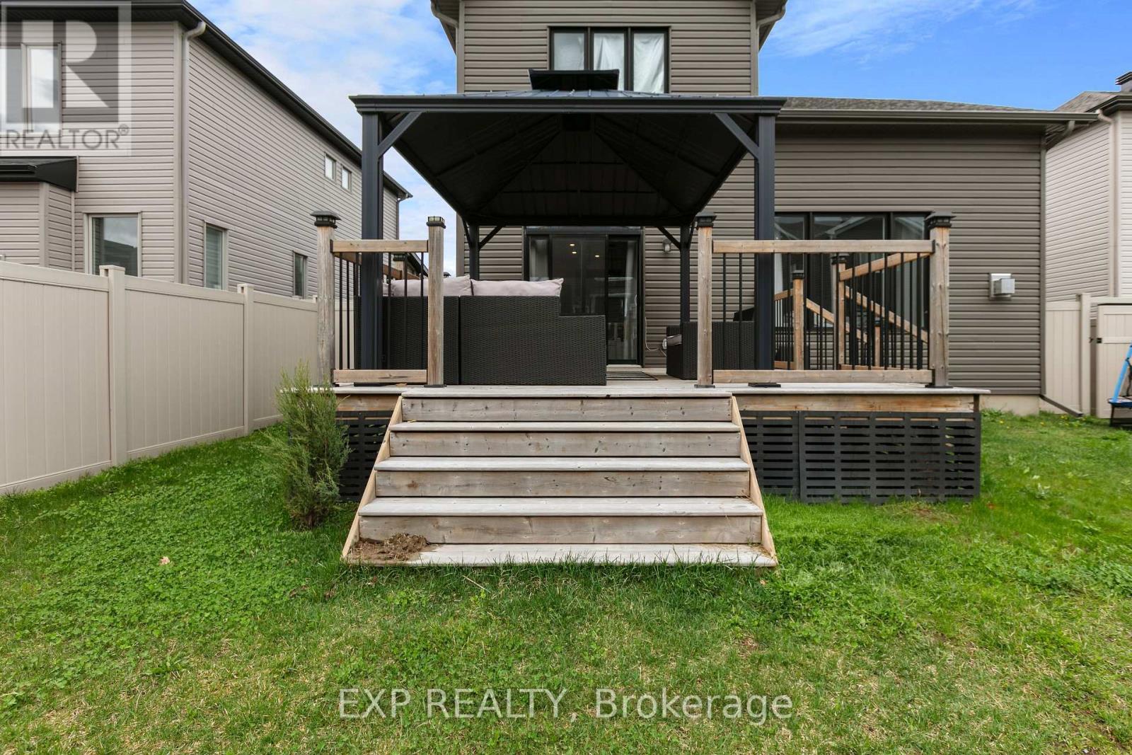 












513 STRASBOURG STREET

,
Russell,




Ontario
K0A1W0

