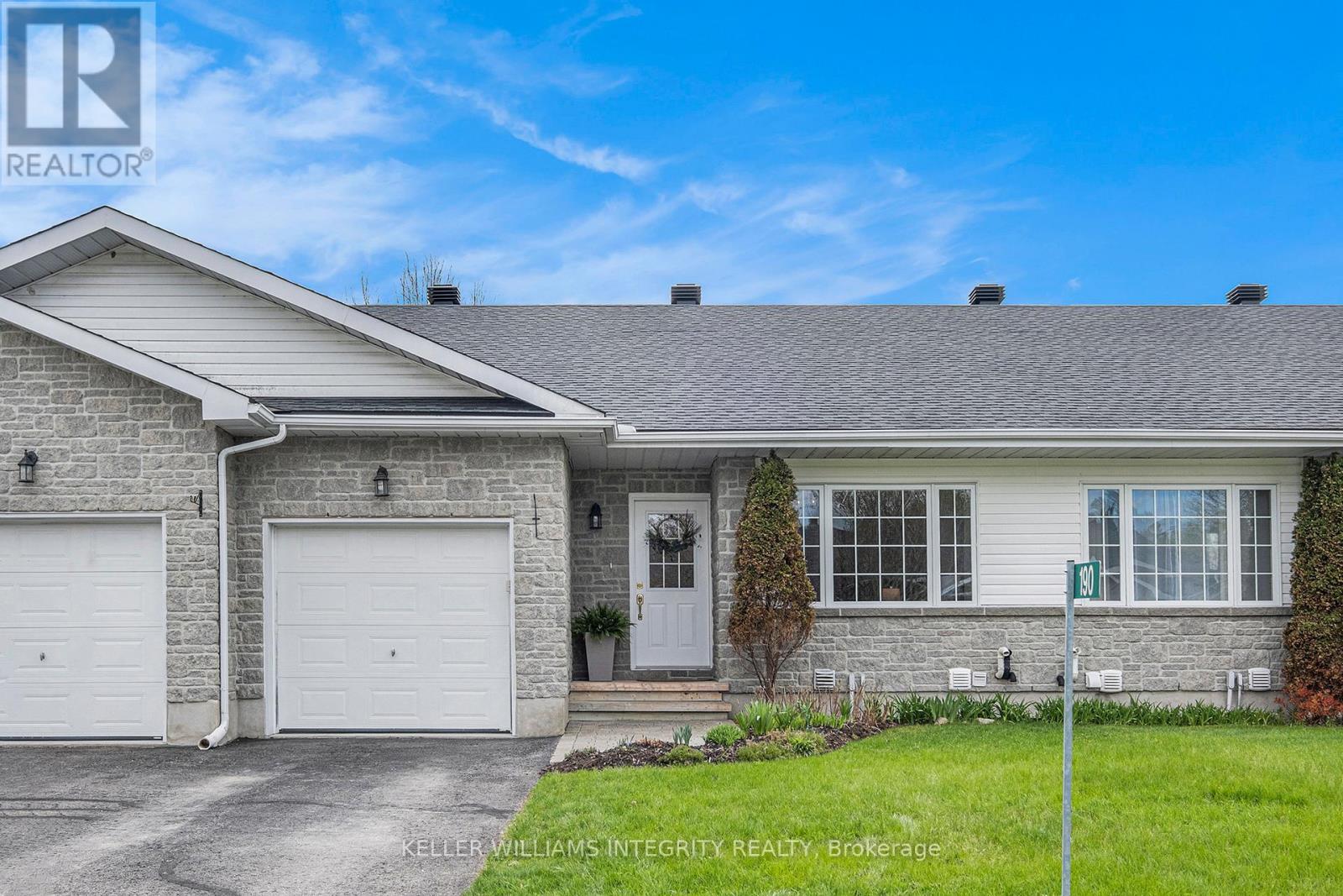 












190 RIVINGTON STREET

,
Ottawa,




Ontario
K0A1L0

