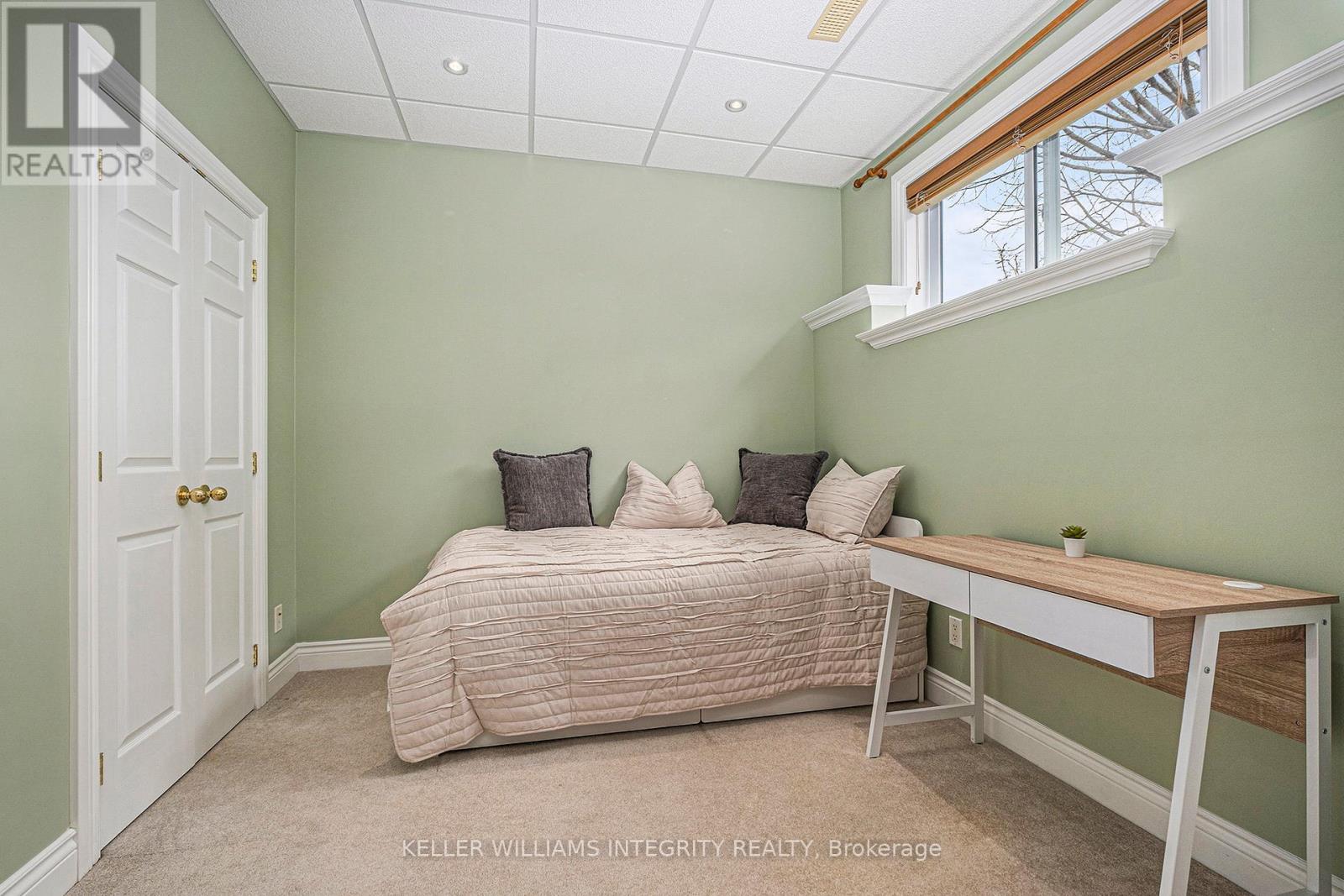 












190 RIVINGTON STREET

,
Ottawa,




Ontario
K0A1L0

