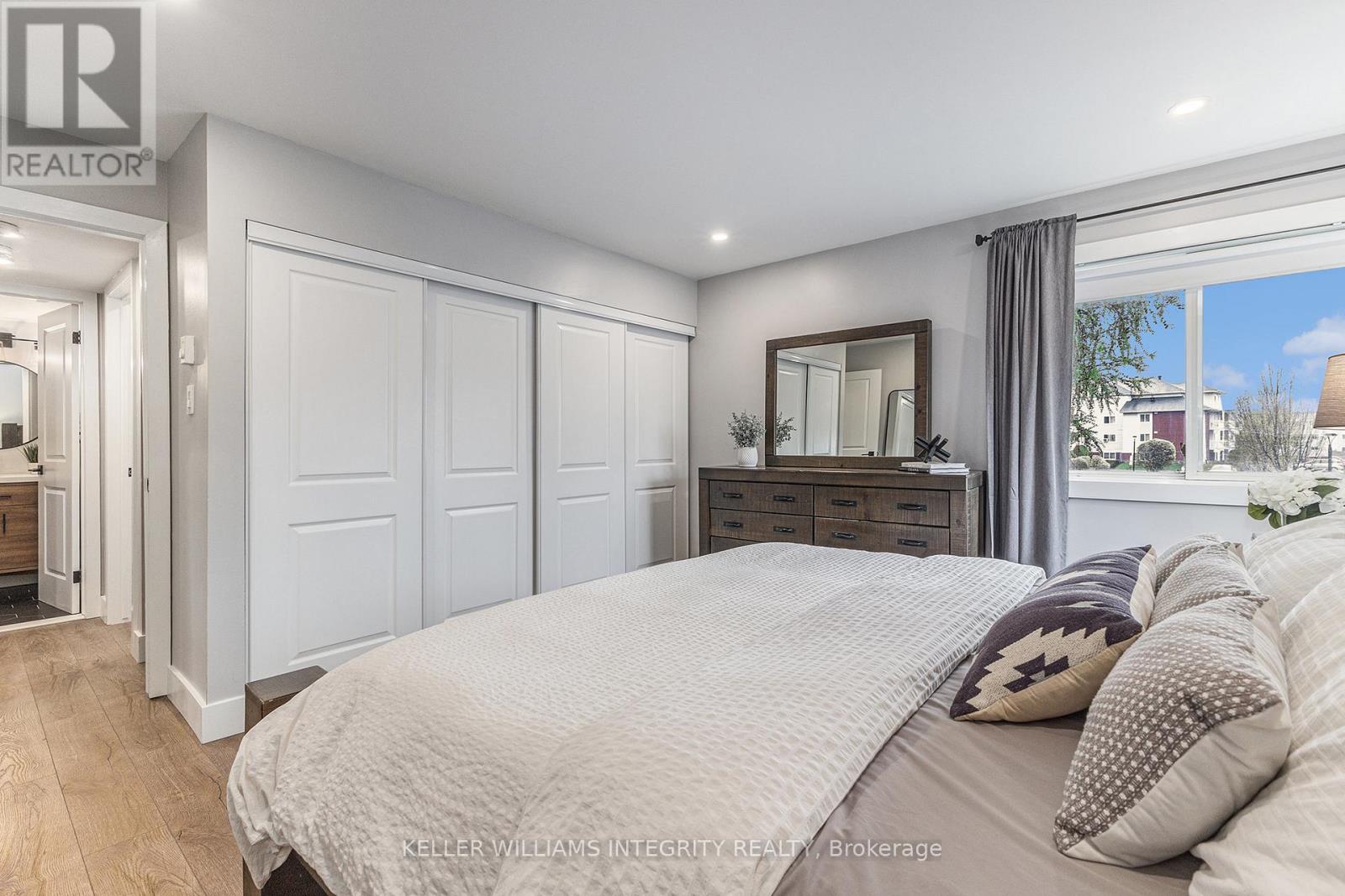 












108 - 270 LORRY GREENBERG DRIVE

,
Ottawa,




Ontario
K1T3K2

