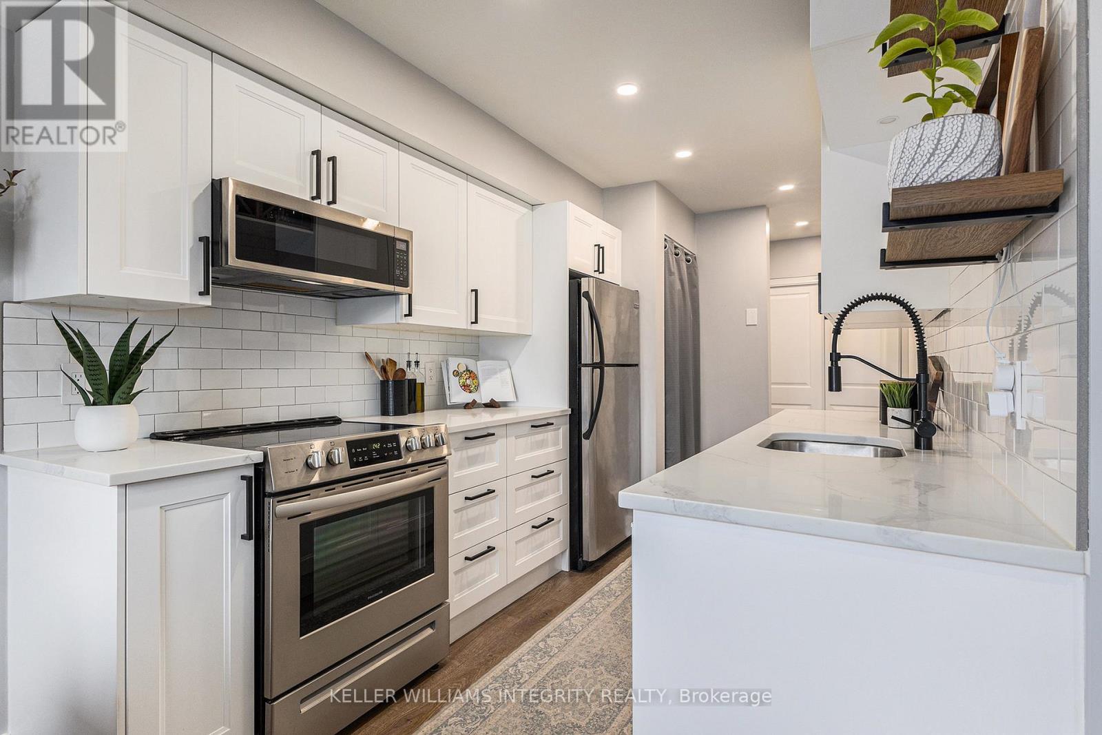












108 - 270 LORRY GREENBERG DRIVE

,
Ottawa,




Ontario
K1T3K2

