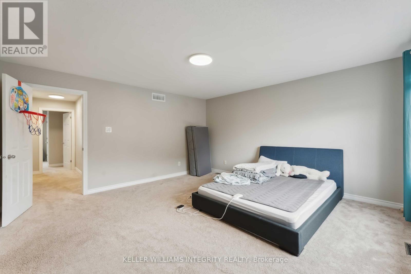 












111 TACOM CIRCLE

,
Ottawa,




Ontario
K2G4P8

