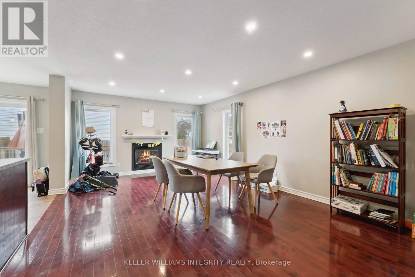 












111 TACOM CIRCLE

,
Ottawa,




Ontario
K2G4P8

