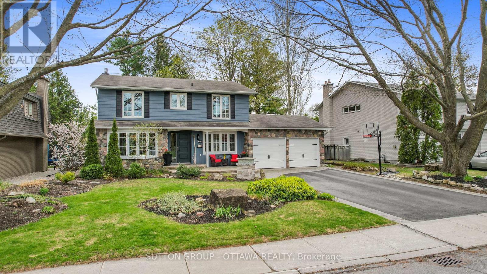 












40 ST REMY DRIVE

,
Ottawa,




Ontario
K2J1A3

