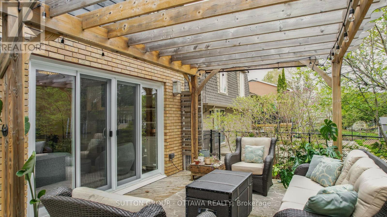 












40 ST REMY DRIVE

,
Ottawa,




Ontario
K2J1A3

