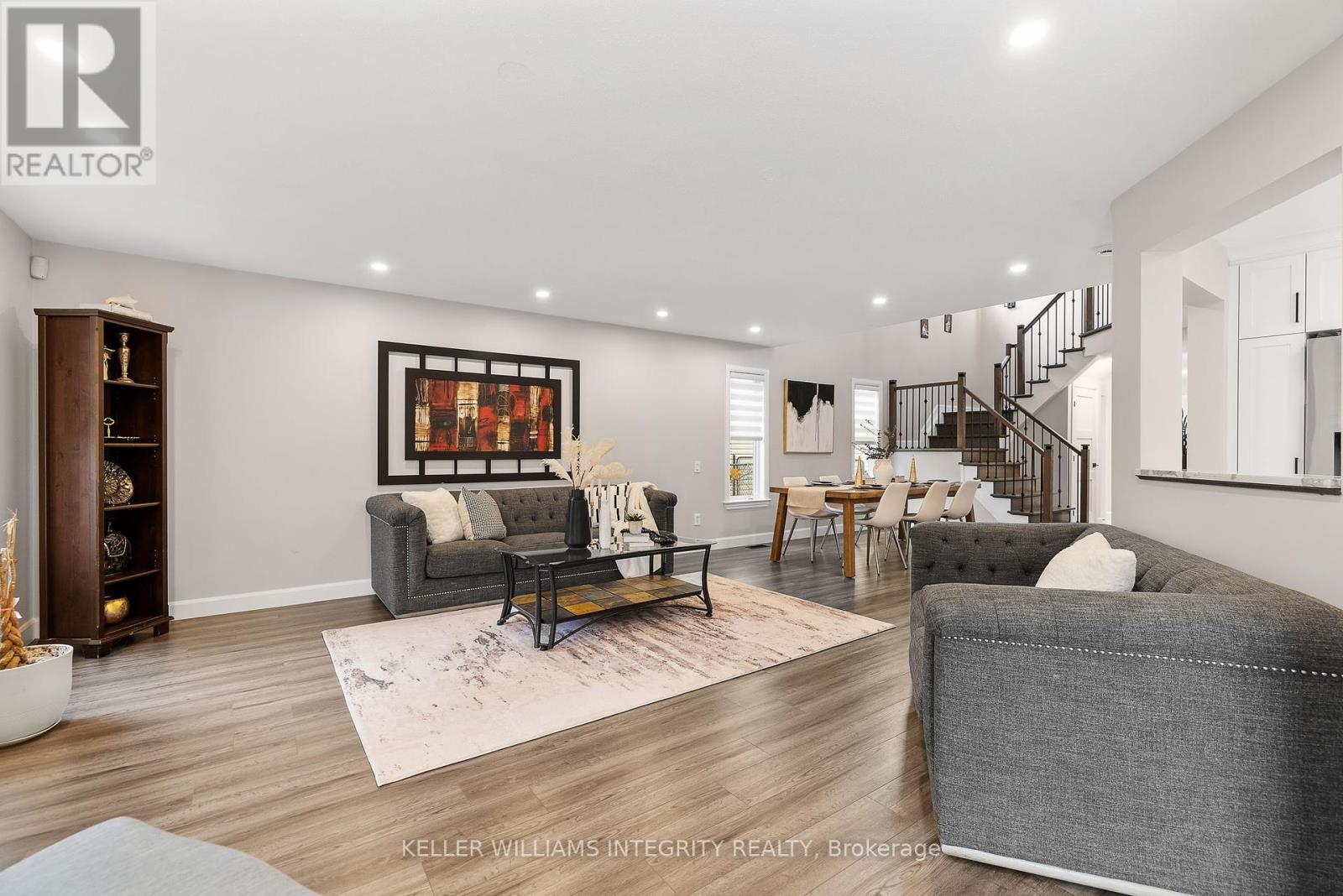 












644 DEVONWOOD CIRCLE

,
Ottawa,




Ontario
K1T4E7

