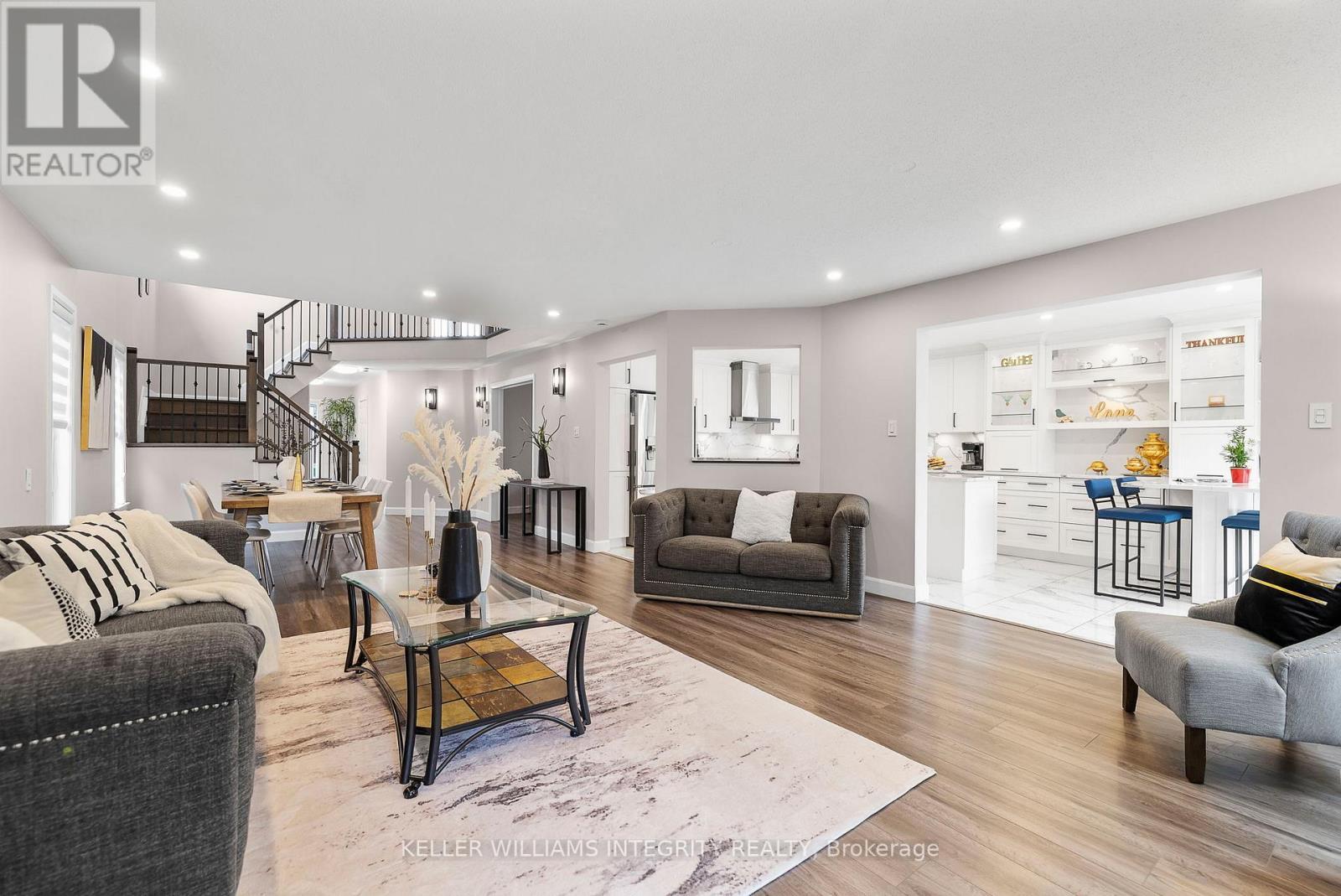 












644 DEVONWOOD CIRCLE

,
Ottawa,




Ontario
K1T4E7

