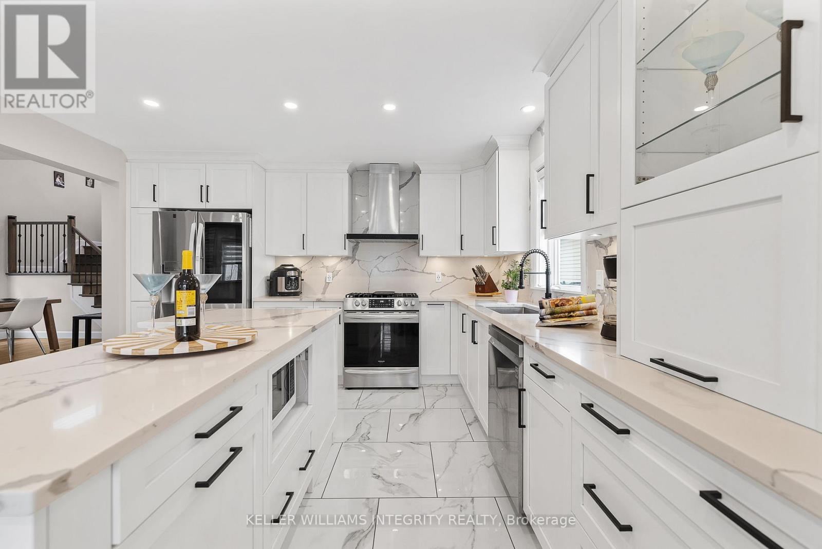 












644 DEVONWOOD CIRCLE

,
Ottawa,




Ontario
K1T4E7

